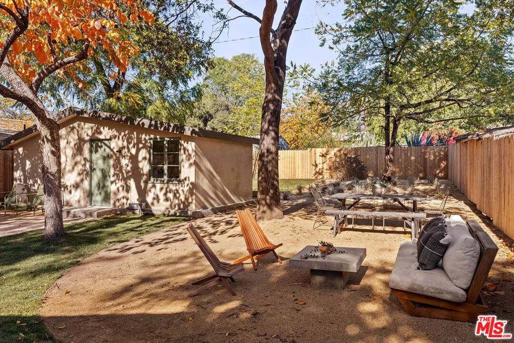 585 Mountain View Street, Altadena, California 91001 home-pic-22